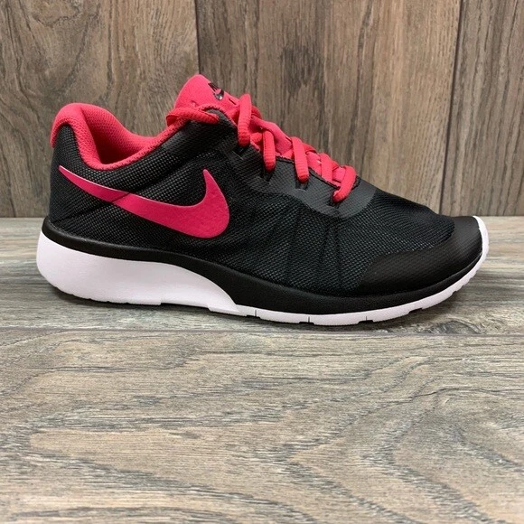 Nike Tanjun Racer GS Youth Tennis Running Shoes Size 6Y New Black Rush Pink