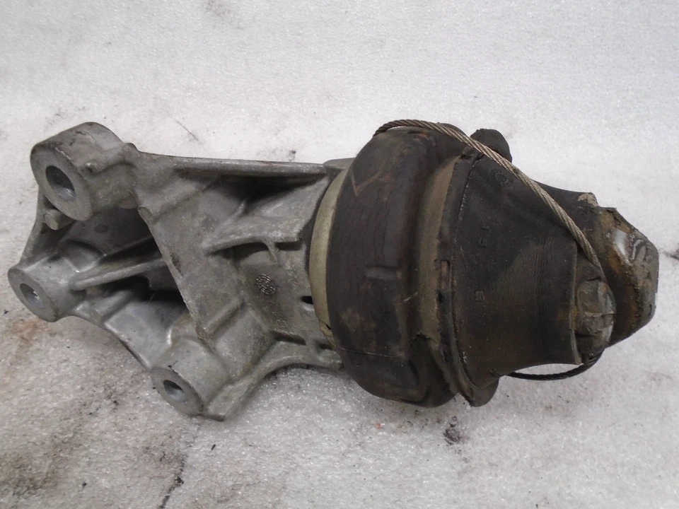 Volvo S60 2001-2004 montaje del motor delantero 8683936 OEM VP801303 Foto 3 de 4