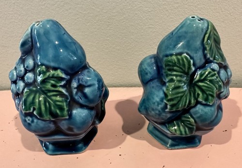 Vintage Inarco Mood Indigo Blue Fruit Salt & Pepper Shakers Japan 3.5" - Picture 2 of 9