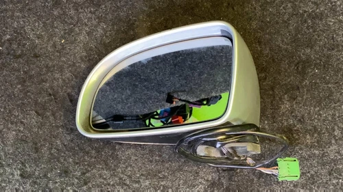 VW BEETLE  DRIVER SIDE DOOR MIRROR 1C1857507E  GLASS 1C1857521E