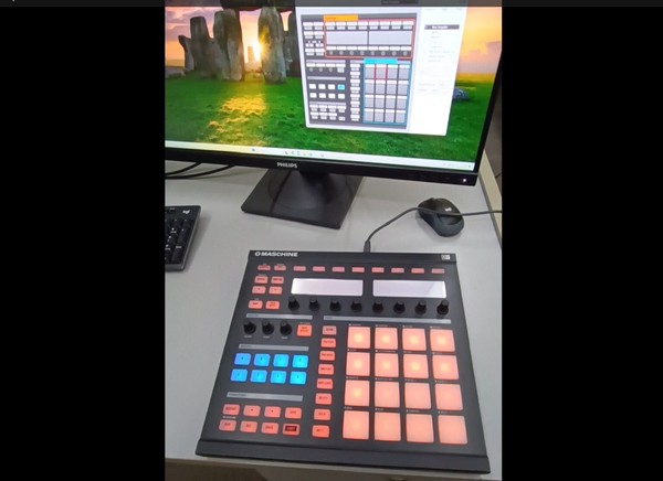 Native Instruments Maschine Mk1 con licencia Transferible