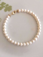 Classic Freshwater Pearl Bridal Bracelet 24k Gold Handmade Design Bridal Jewelry Classic Freshwater Pearl Bridal Bracelet 24k Gold Handmade Design Bridal Jewelry