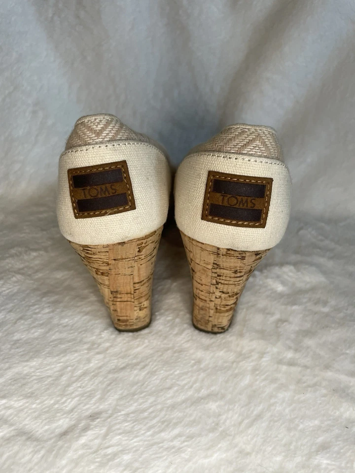 TOMS Tan Canvas Wedge Heel Shoes Open Peep Toe Cork Heel Size 7.5 - Image 2 of 4