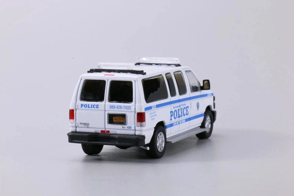 Литая модель автомобиля 596 1:64 Ford E-Series E-350 New York экологическая полиция - Изображение 4 из 4