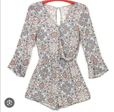 Aeropostale Women's Romper Jumper Top and Bottom Shorts Size MEDIUM Floral