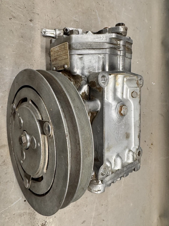 1964-1970 Ford Mustang Fairlane Torino A/C Compressor Air Conditioning Cougar - Image 4 of 4