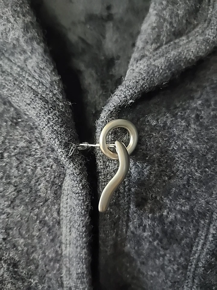 Cárdigan Pierre Cardin 100 % lana, gris carbón, pequeño, cierres de cierre de metal Foto 3 de 4