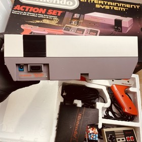 Nintendo NES Entertainement Sistem Action Set Console PAL B FRANCESE Completa