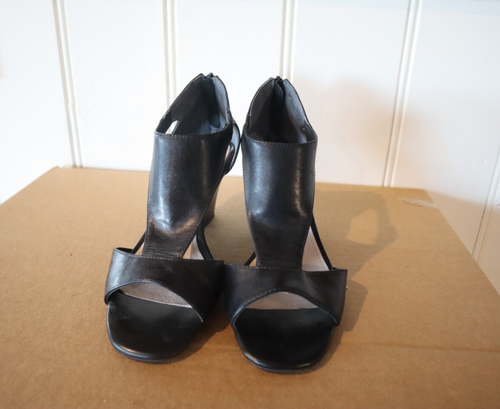 Diana Ferrari Size 7.5 Womens Black Leather Open Toe T Top Back Zip Block Heels - Picture 2 of 6