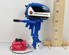 MINIATURE OUTBOARD MOTOR, 5 H, BLUE 1957 EVIN...
