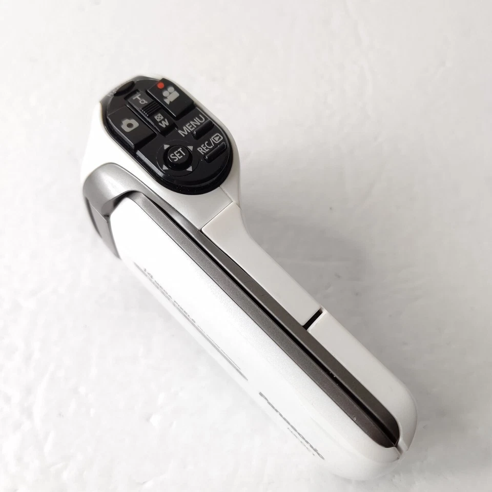 Panasonic HX-DC1 Full HD Camcorder 14.3MP White Tested Japan Video Camera - Image 4 of 4