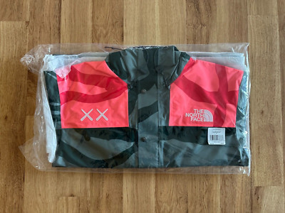 DS New Kaws x The North Face TNF 1986 Mountain Jacket Balsam Green Retro Medium