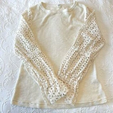 Dylan Women's Cream Thermal Waffle Weave and Broderie Sleeve Top Size Small