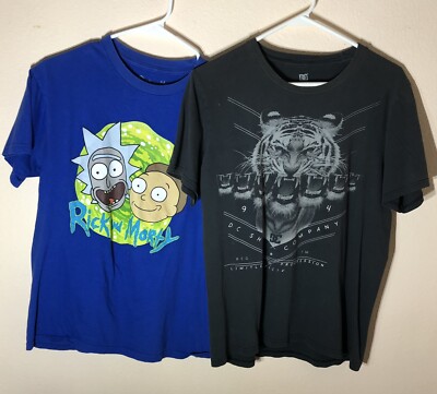 Medium T Shirt Lot Of 2 Rick & Morty / DC Shoes