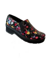 Klogs Natalie Magnolia 7 M Patent Leather Clogs