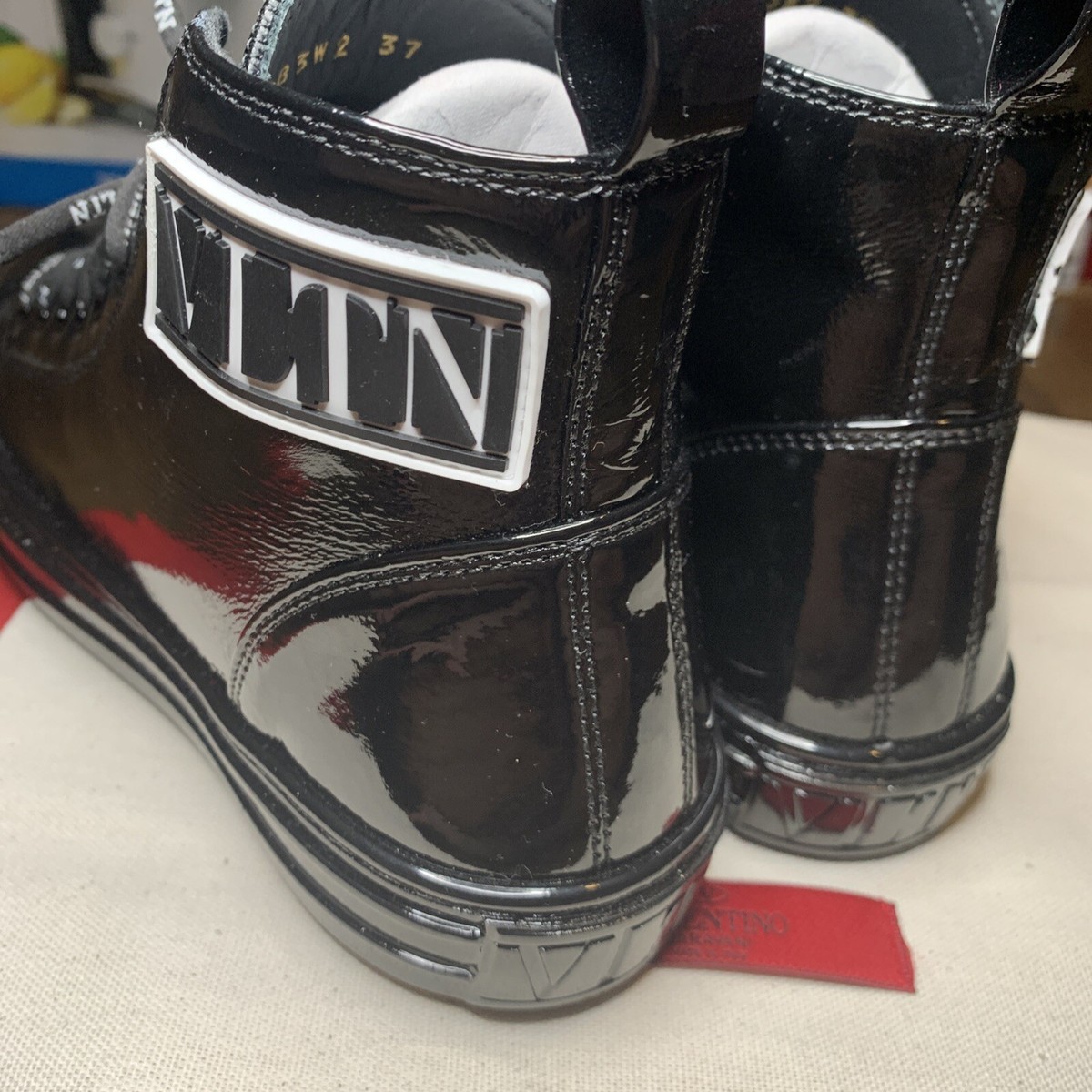 Valentino Garavani Giggies Patent Leather Black VLTN High Valentino Garavani Giggies Patent Leather Black VLTN High