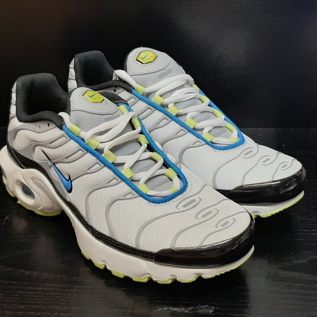 boys trainers size 5.5