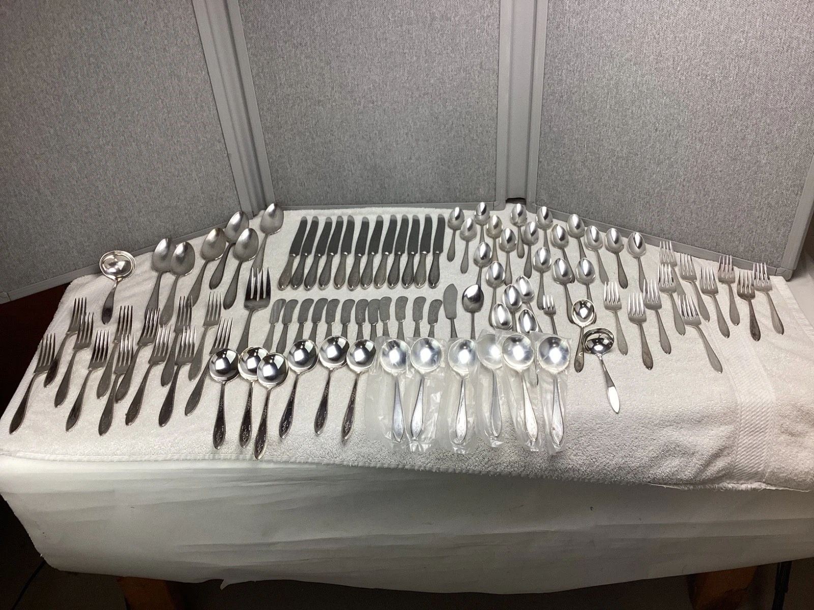 Vintage 1847 Rogers Argosy Silverplate Flatware set of 74~12 Settings + Serving