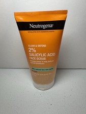 Neutrogena 2 Salicylic Acid Face Scrub.