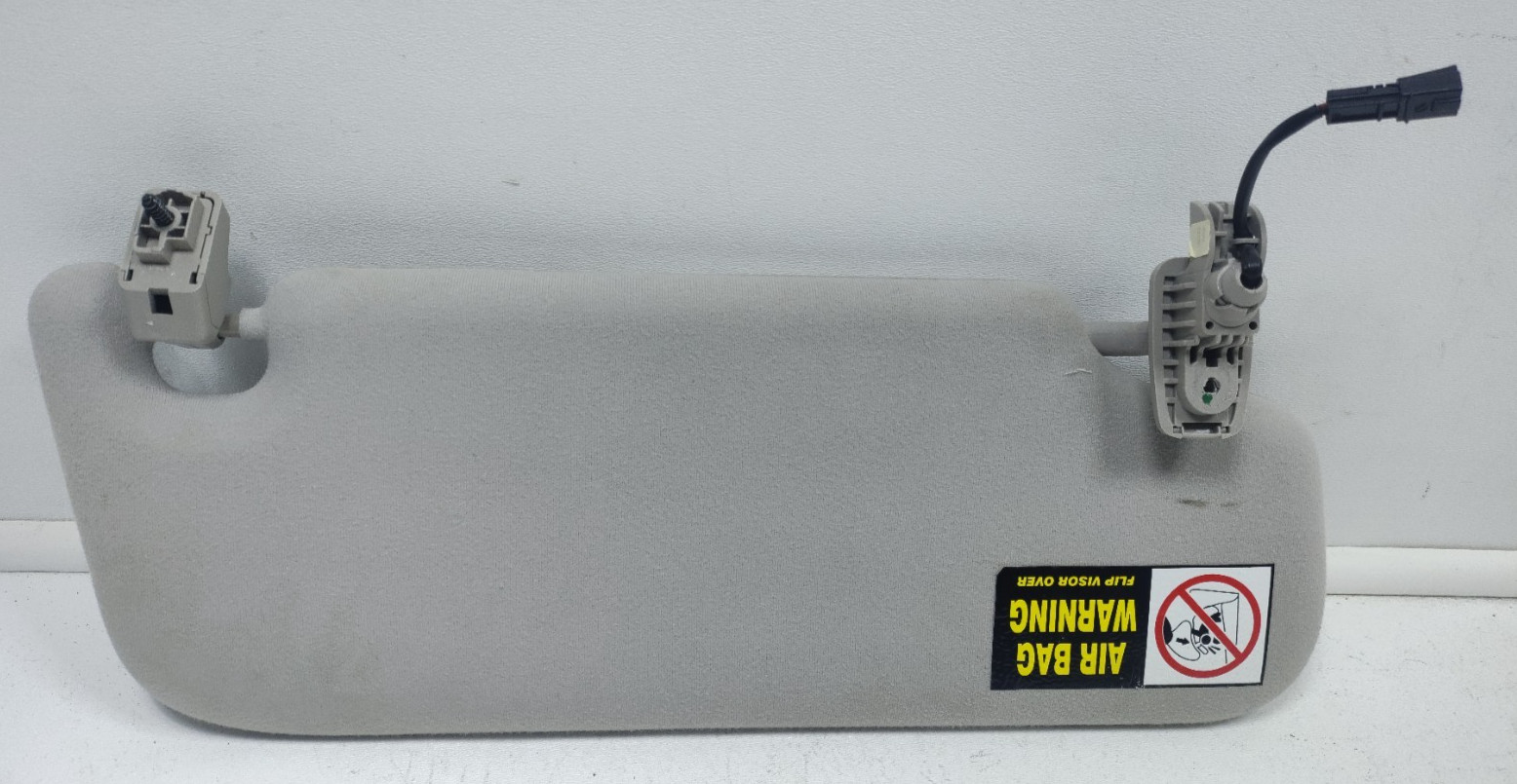 2017-2020 MASERATI LEVANTE FRONT LEFT DRIVER SIDE SUN VISOR SUNVISOR OEM