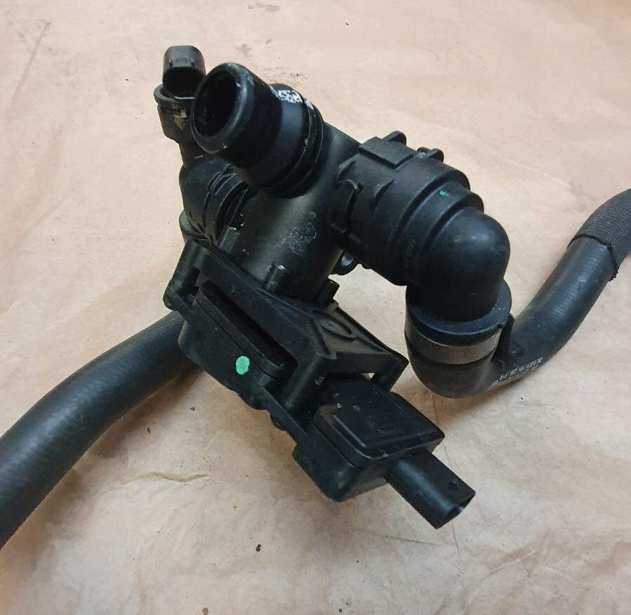 MERCEDES C CLASS W205 2016 C350e HYBRID COOLING WATER EXCHANGE VALVE