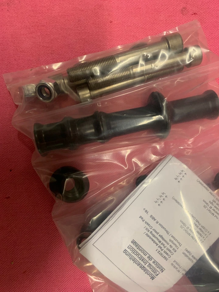 LSL CrashPads 550T072.1 Triumph Thruxton ABS 2016- n JS7lI4.225 - Bild 3 von 4