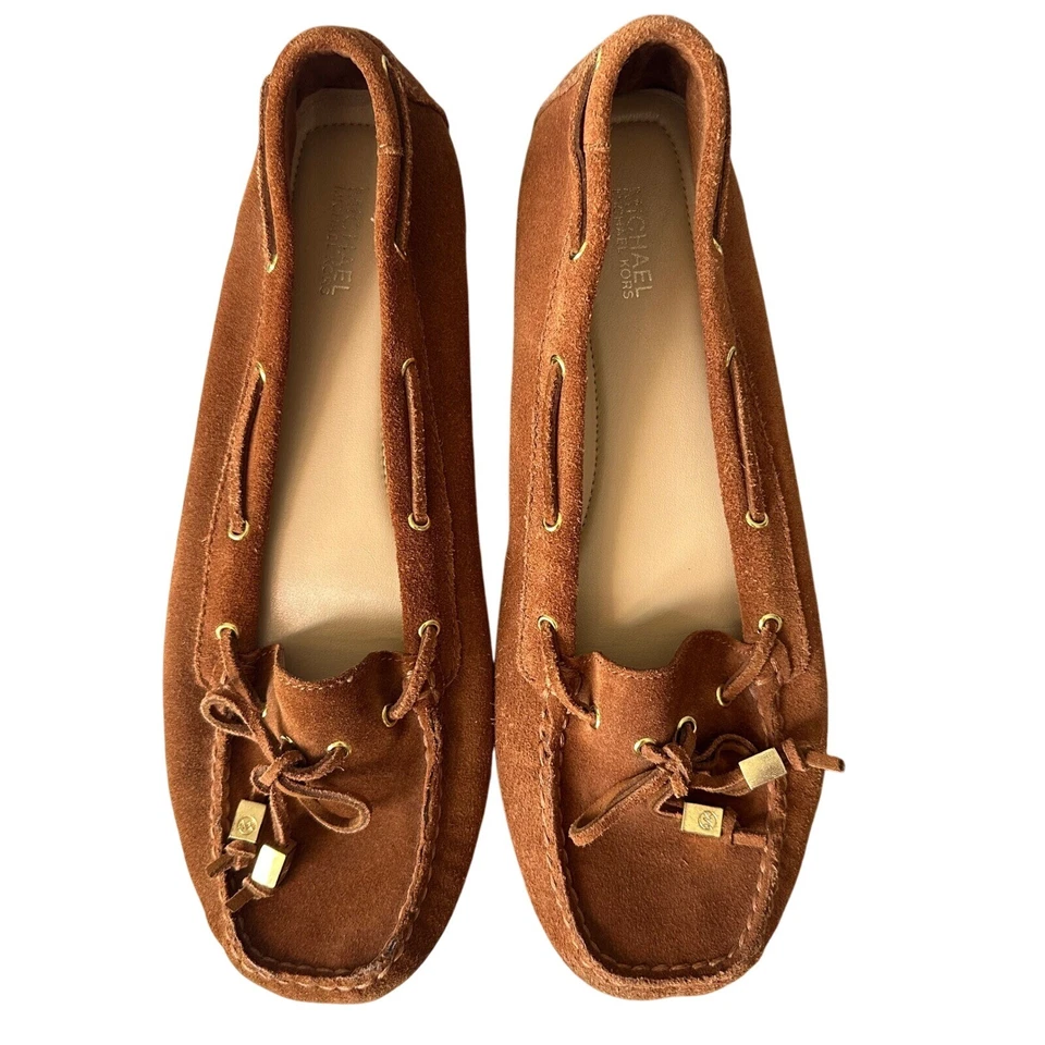 Mocasines de gamuza Michael Kors talla 9 mocasines herrajes dorados detalles marrón Foto 2 de 4