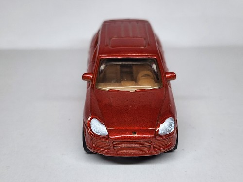 Matchbox 2017 Porsche Cayenne Turbo 9-Pack Exclusive 1:66 MB675 Red Orange SUV - Picture 2 of 9