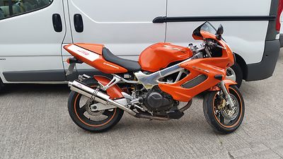 Honda VTR1000 Firestorm Edelstahl rund Straßenzulassung Motorrad Auspuff Dose