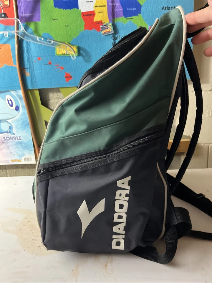 Mochila deportiva Diadora grande fútbol, tenis, béisbol, softbol, baloncesto Foto 3 de 4