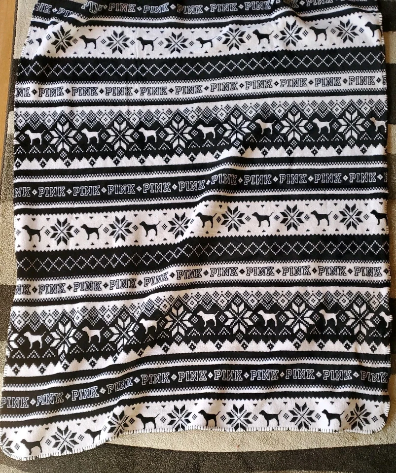 Victorias Secret PINK Blanket Dog Stadium Throw Labrador Faux Sherpa Black White - Image 2 of 4