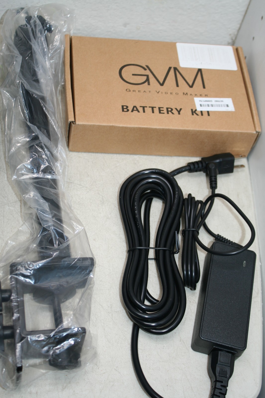 GVM Y60D256 14" 60W Bi-Color Soft LED Edge Video Light with Batteries NEW