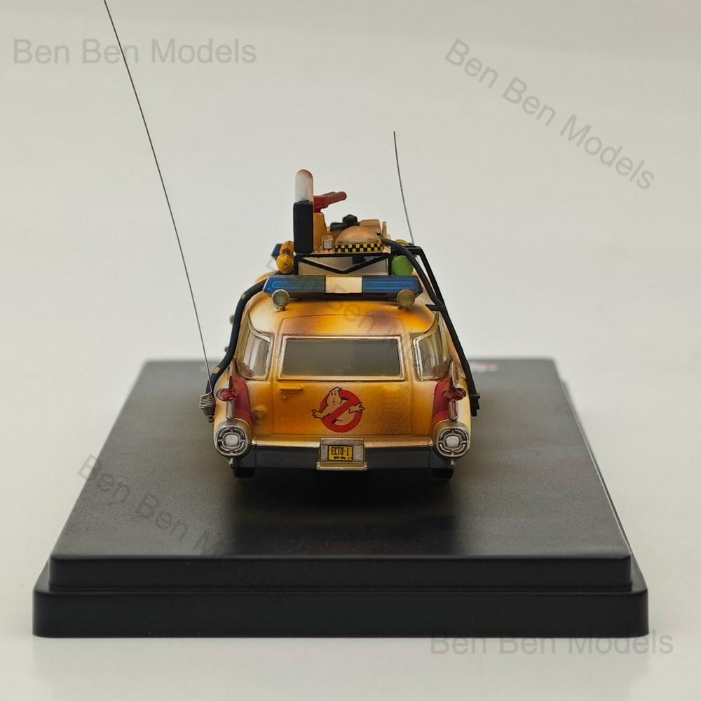 YS 1:64 Ghostbusters Ecto-1 Dirty Version Diecast Model Minicar