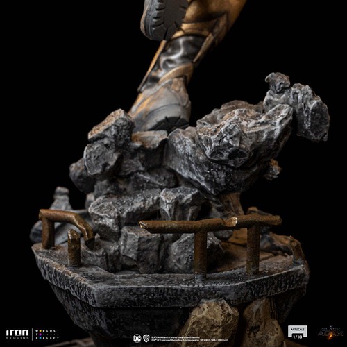IRON STUDIOS DC Black Adam 2022 Hawkman 1/10 Tenth Scale Statue Figure NEW - Picture 11 of 12