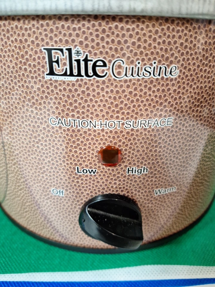 Elite Cuisine 1.5qt Slow Cooker--Football-Model MST-250FB - Изображение 2 из 4