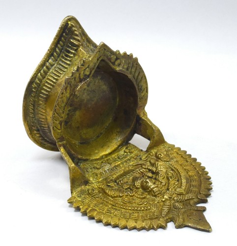 Old Hand Engraved Brass Kamakshi Devi Maa Oil Lamp / Diya Home Decor. G53-633 - Picture 6 of 9