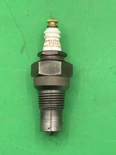 Champion #34 Hit Miss GAS ENGINE SPECIAL METZ Car Extension Spark Plug Nice -NOS