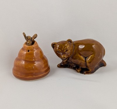 Vintage Brown Ceramic Bear & Beehive Bee Salt Pepper Shaker Set Figural Japan