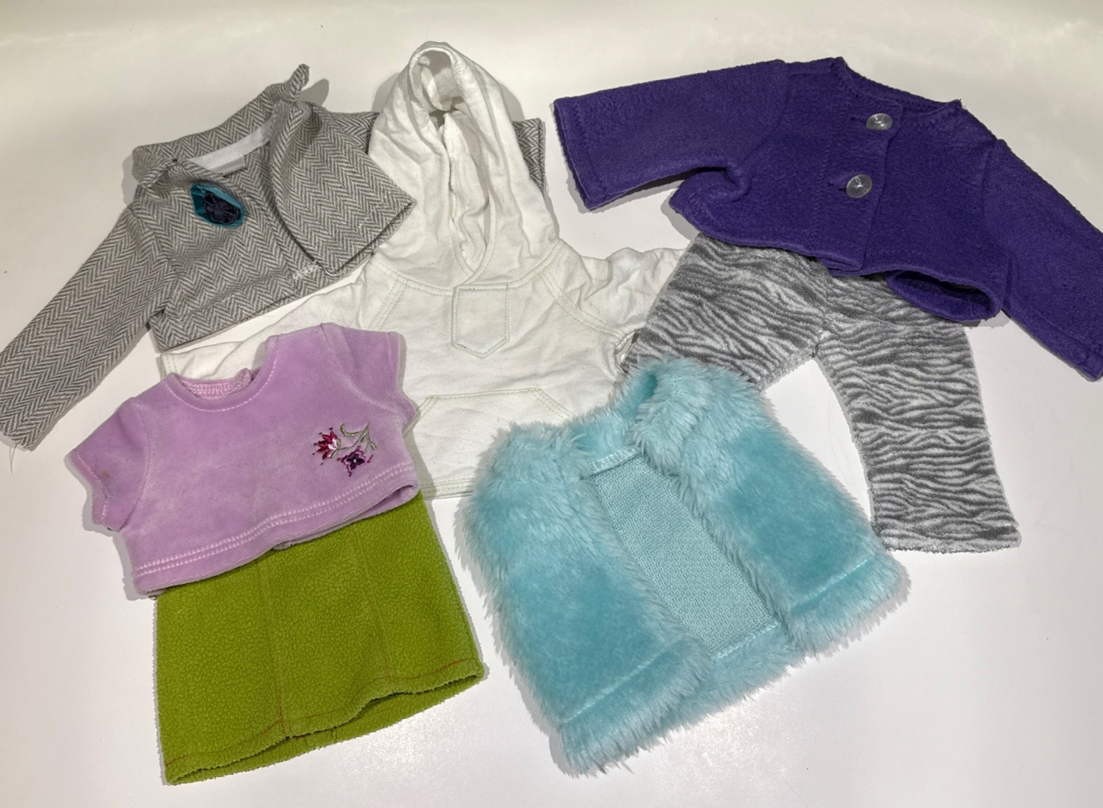 Wardrobe Assorted Lot Of 7 Pieces
