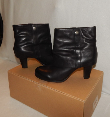 BCBG Paris Cinelia Booties Ankle Boots Fold Over Rich Black Leather LNC Sexy