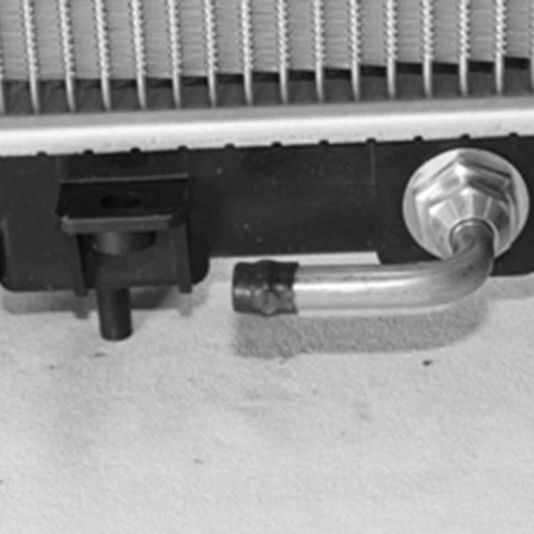 For Subaru Forester 2004-2005 TYC 2812 Engine Coolant Radiator - Изображение 4 из 4