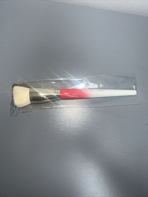 Juvias I Am Magic Flat Top Foundation Brush (Peach & White)
