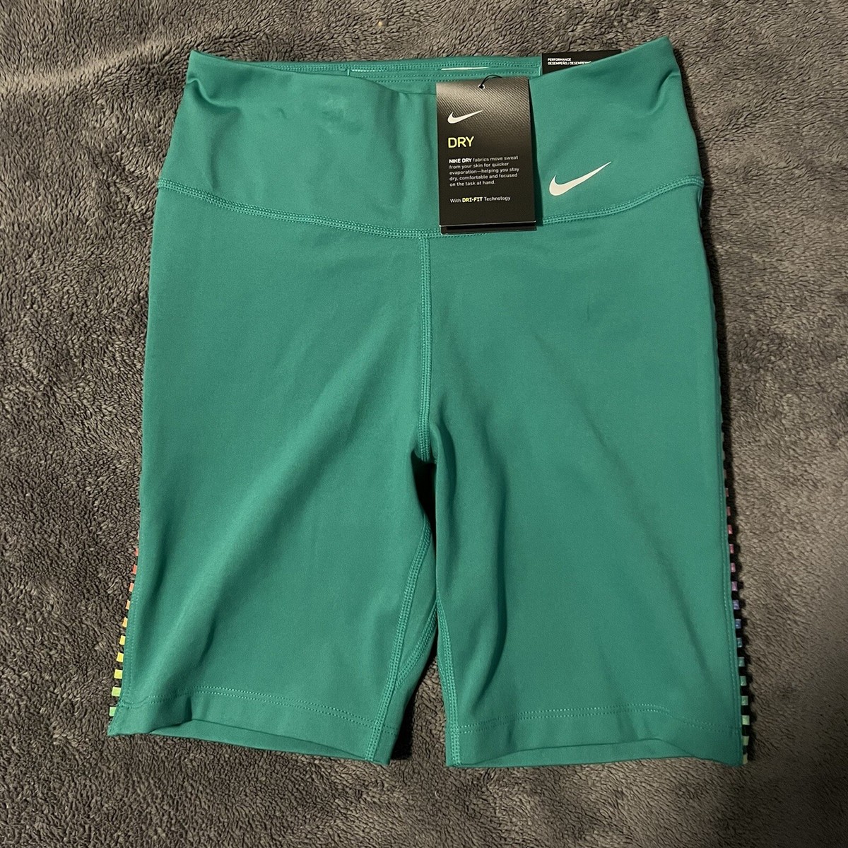 Nike One Dri-Fit Women's Plus Size 2X Green Rainbow Ladder 7” Bike