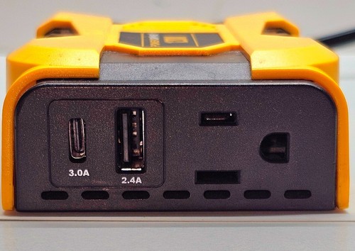 Power Drive PD120 Power Inversor Doble USB Road Pro 120 vatios Delgado Enchufable Coche - Imagen 4 de 5