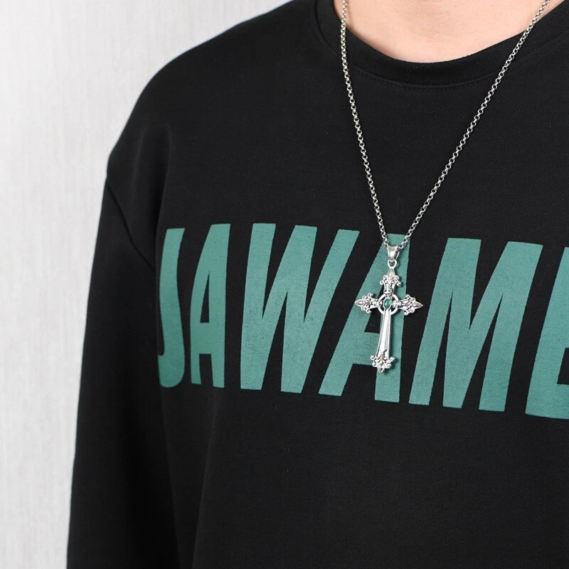 Colgante gótico de plata de ley S925 con acento de latón de ónix negro Foto 4 de 4