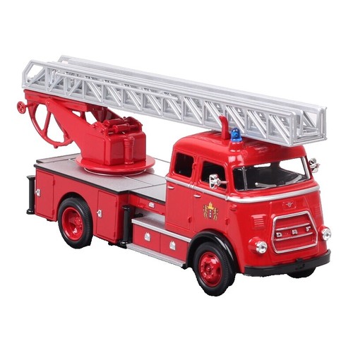 RoadKings DAF 3300 SpaceCab Truck 1982 White Blu 1:18 180091 | eBay