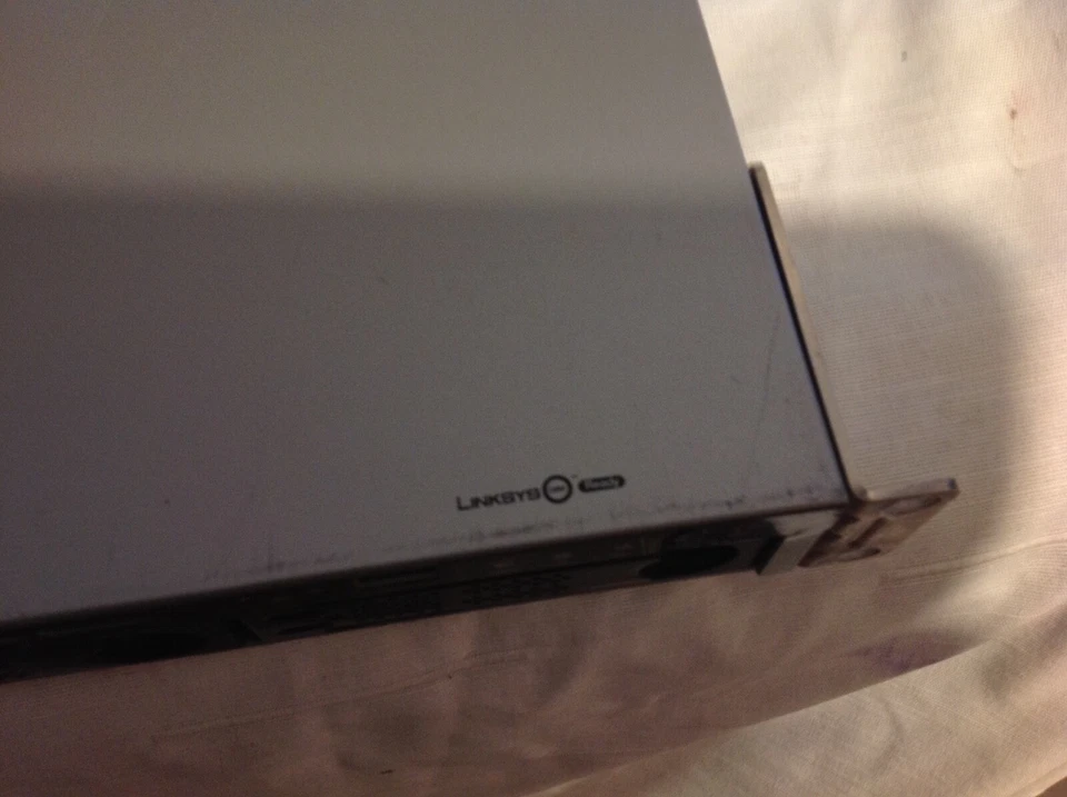 Linksys NSS6000 Business Series 4 Bay Advanced Gigabit Network Storage, NO HDD - Image 2 of 4