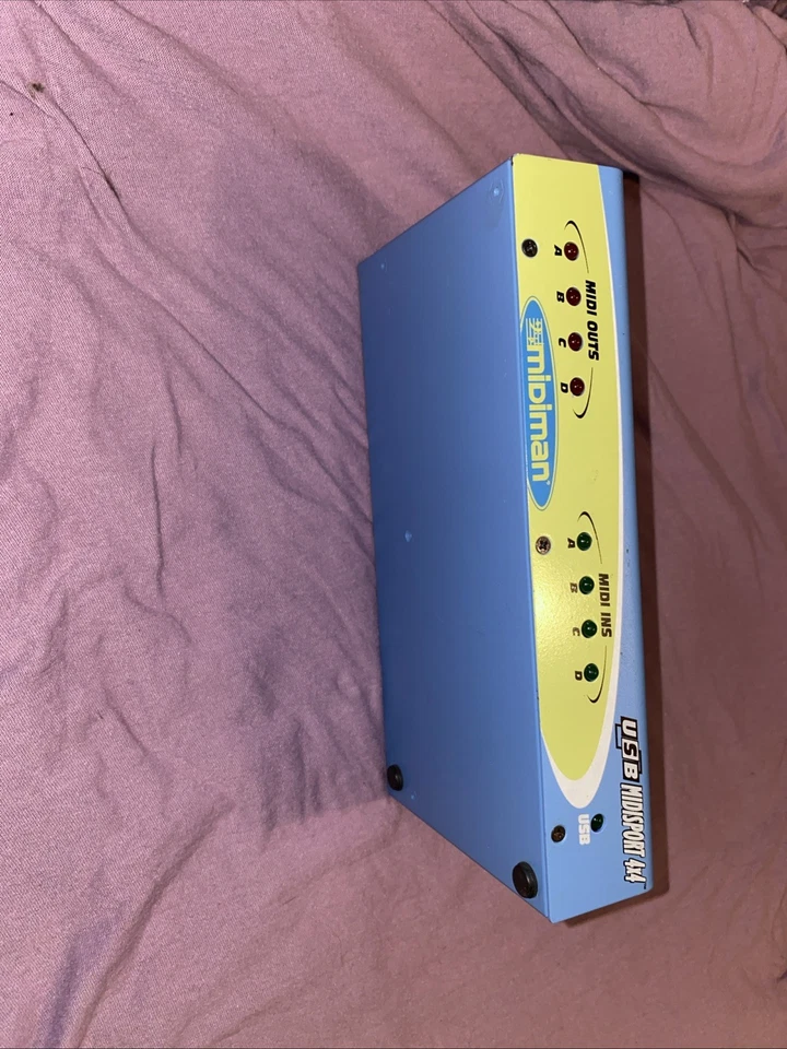 M-Audio MIDIsport 4x4 4-in/4-Out USB MIDI Interface - Image 2 of 4