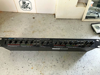 Alesis 3630 Dual Channel Compressor/Limiter Noise Gate 1U Rackmount
