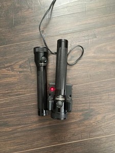 2 Vintage Streamlight Stinger Flashlights with Charger